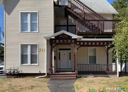 211 Thames Street - Photo 1