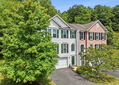 724 Bush Drive - Photo 1