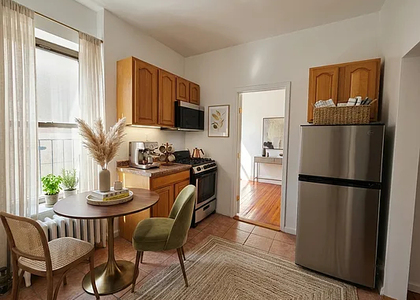 1427 York Avenue - Photo 1