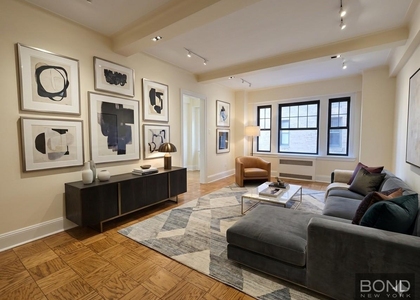 Christopher Street - Photo 1