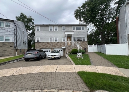 1006 Gifford Ct - Photo 1