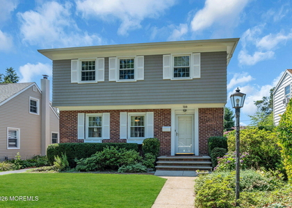 720 Crescent Place - Photo 1