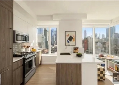 10th Avenue - Photo 1