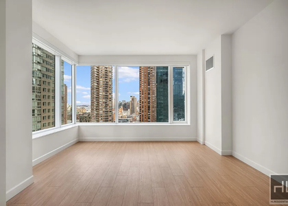 10th Avenue - Photo 1