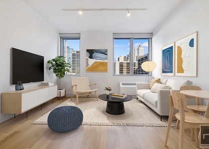 West 54th Street - Photo 1