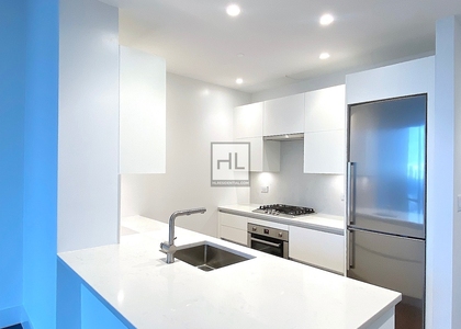 East 44th Street - Photo 1