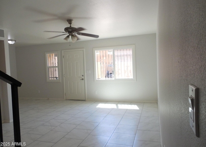 4712 E Broadway Road - Photo 1