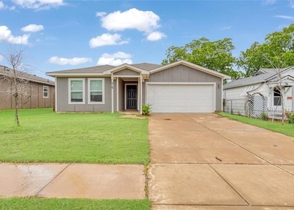 419 E Hull Street - Photo 1