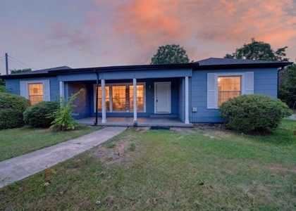 4603 Lee Street - Photo 1