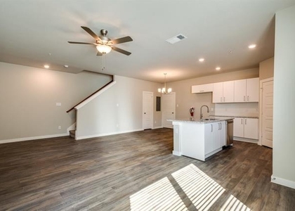 700 Fallow Drive - Photo 1