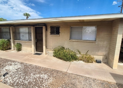 3133 E Glenrosa Avenue - Photo 1