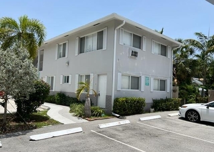 825 Ne 6th Street - Photo 1