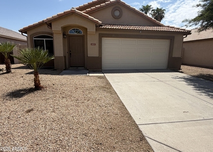 1933 E Tyson Place - Photo 1