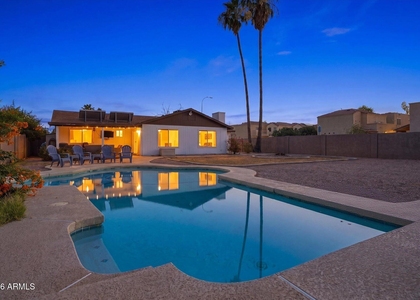 932 W Julie Drive - Photo 1