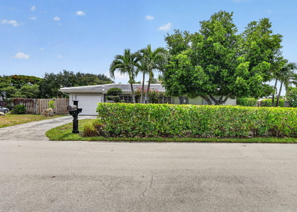3398 Ne 5th Avenue - Photo 1