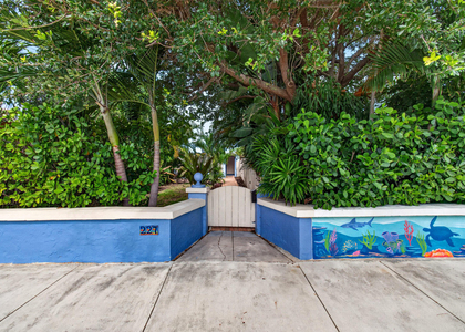 227 N M Street - Photo 1