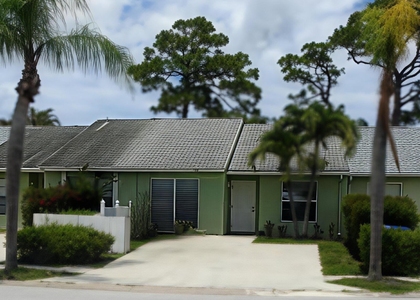 134 Oakwood Drive - Photo 1