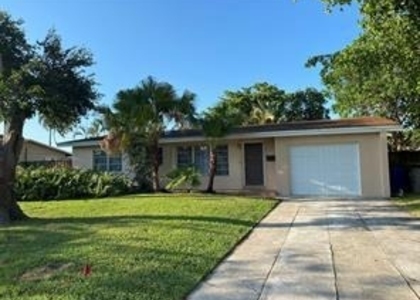 2634 Ne 20th Street - Photo 1