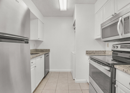 1341 Se 3rd Avenue - Photo 1