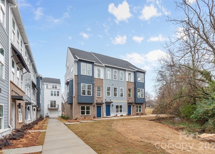 1011 Kokomo Lane - Photo 1