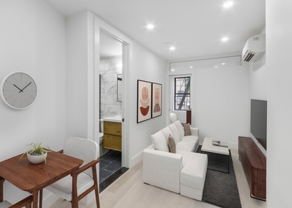 47 Saint Mark's Place - Photo 1