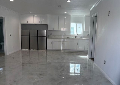 11209 Emery - Photo 1