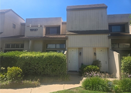 15137 Magnolia Boulevard - Photo 1