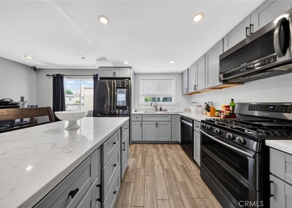 9540 Sepulveda - Photo 1