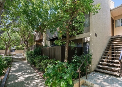 18350 Hatteras Street - Photo 1