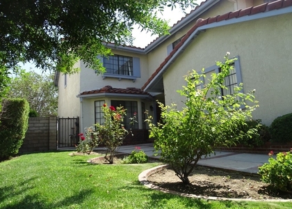 19608 Shadow Glen Circle - Photo 1