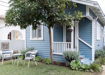218 S. Broadway - Photo 1
