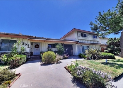 1208 S Marengo Ave - Photo 1