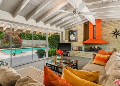 1094 S Paseo De Marcia - Photo 1