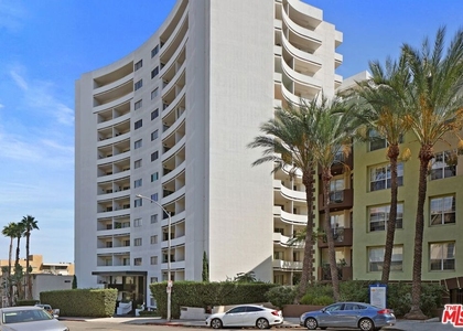 7250 Franklin Avenue - Photo 1