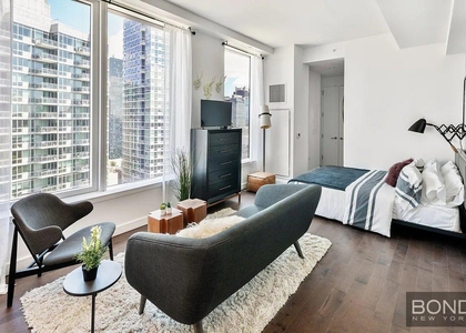 West 36th Street - Photo 1