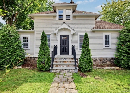 480 King Street - Photo 1