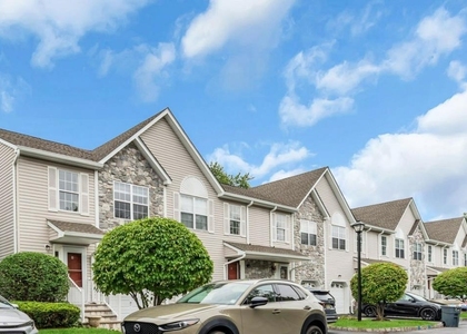 8 Edith Drive - Photo 1