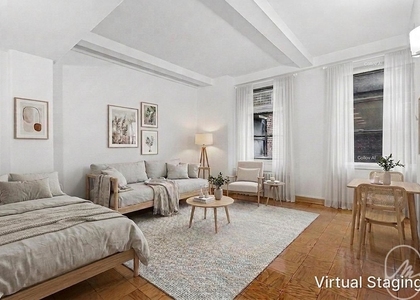 132 E 45th Street - Photo 1