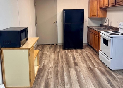 114 W Martin Street - Photo 1
