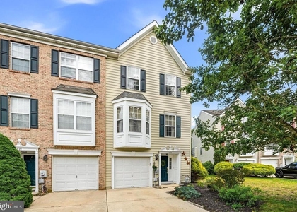 623 Barton Boulevard - Photo 1