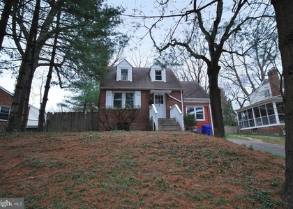 9105 Wire Avenue - Photo 1
