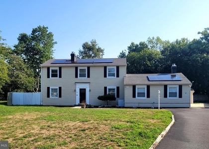 6 Tudor Court - Photo 1