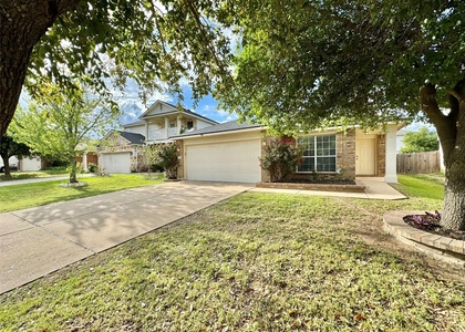 1015 Aiken Dr - Photo 1