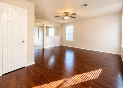 710 Alamo Plaza Dr - Photo 1