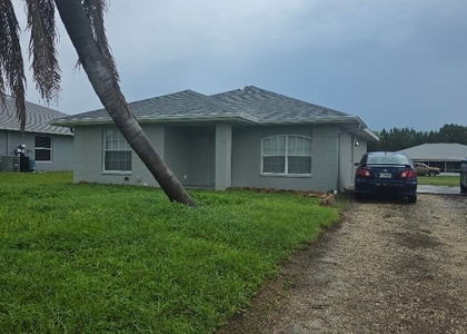 4836 Golfview Boulevard - Photo 1