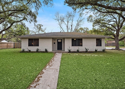 1606 E Fayle Street - Photo 1