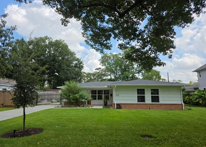 312 W 31st Street - Photo 1