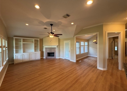 3618 Country Club Boulevard - Photo 1