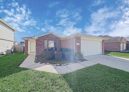 6002 Deep South Drive - Photo 1