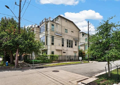 128 Drew Street - Photo 1